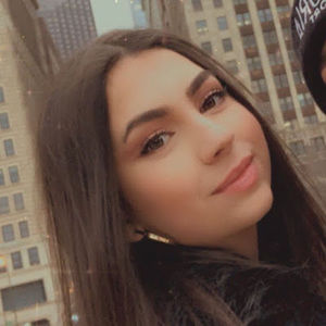 Meet your Posher, Alexandra